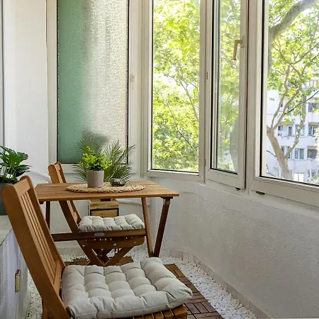 Spacious Flat With Garage - Steps From The Sea Garden By Flat Manаger