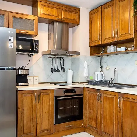 Spacious Flat With Garage - Steps From The Sea Garden By Flat Manаger Apartament Warna