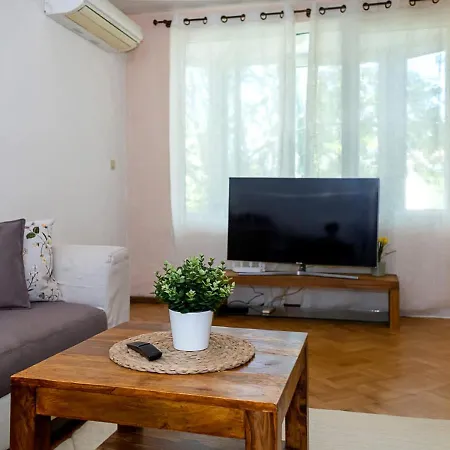 Apartament Spacious Flat With Garage - Steps From The Sea Garden By Flat Manаger *