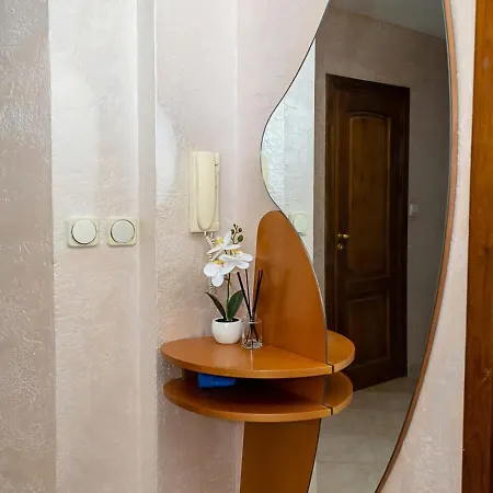 Apartament Spacious Flat With Garage - Steps From The Sea Garden By Flat Manаger